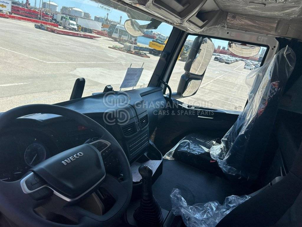 IVECO T-WAY Tractor 6×4 AT720T47TH GCW 120 Ton HP 470 MY25 - Tracteur routier: photos 4 IVECO T-WAY Tractor 6×4 AT720T47TH GCW 120 Ton HP 470 MY25 - Tracteur routier: photos 4