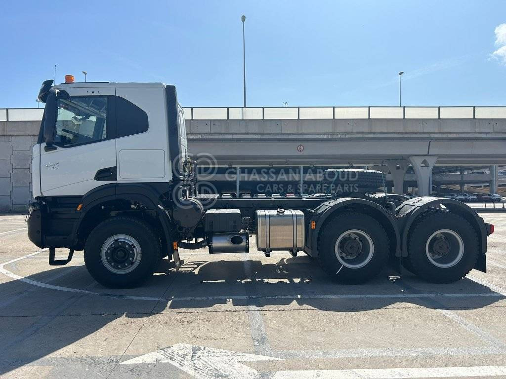 IVECO T-WAY Tractor 6×4 AT720T47TH GVW 26-38 Ton HP 470 R20Tyre MY24 - Tracteur routier: photos 1 IVECO T-WAY Tractor 6×4 AT720T47TH GVW 26-38 Ton HP 470 R20Tyre MY24 - Tracteur routier: photos 1