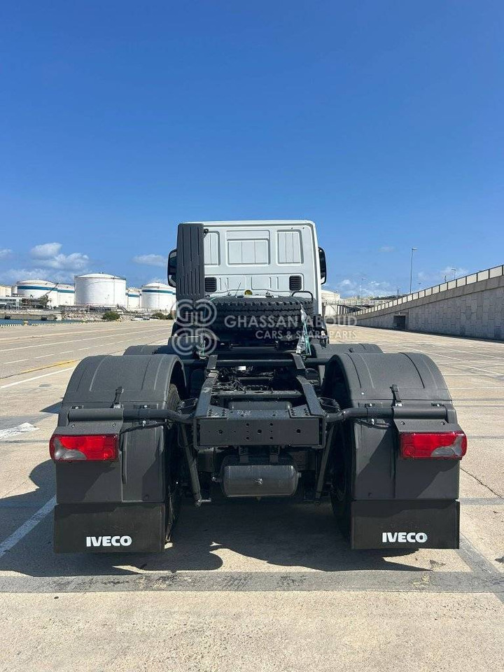 IVECO T-WAY Tractor 6×4 AT720T47TH GVW 26-38 Ton HP 470 R20Tyre MY24 - Tracteur routier: photos 3 IVECO T-WAY Tractor 6×4 AT720T47TH GVW 26-38 Ton HP 470 R20Tyre MY24 - Tracteur routier: photos 3