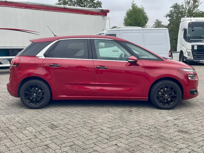 Citroën C4 Picasso REAR VIEW CAMERA, BLIND SPOT SENSOR, AUTO PARKING, FRONT & REAR PARKTRONIC, - Voiture à hayon: photos 4 Citroën C4 Picasso REAR VIEW CAMERA, BLIND SPOT SENSOR, AUTO PARKING, FRONT & REAR PARKTRONIC, - Voiture à hayon: photos 4