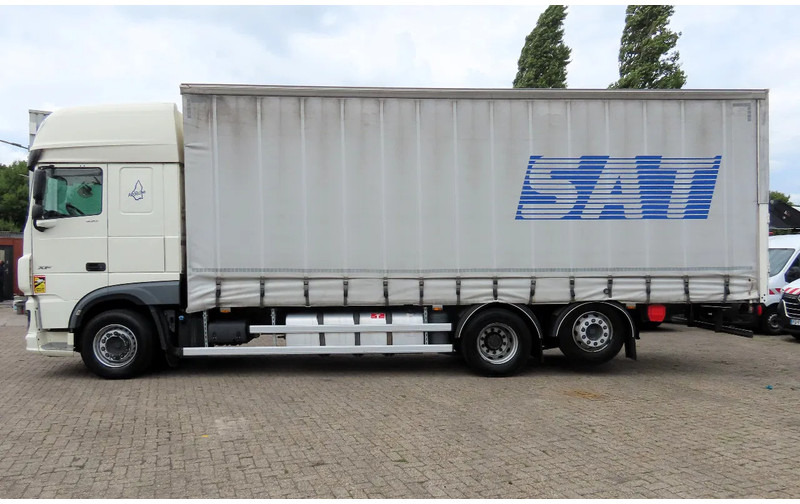 DAF XF 530 6x2 Frigo, lift roof, moving axel, P-cooling, etc - Camion à rideaux coulissants: photos 2 DAF XF 530 6x2 Frigo, lift roof, moving axel, P-cooling, etc - Camion à rideaux coulissants: photos 2