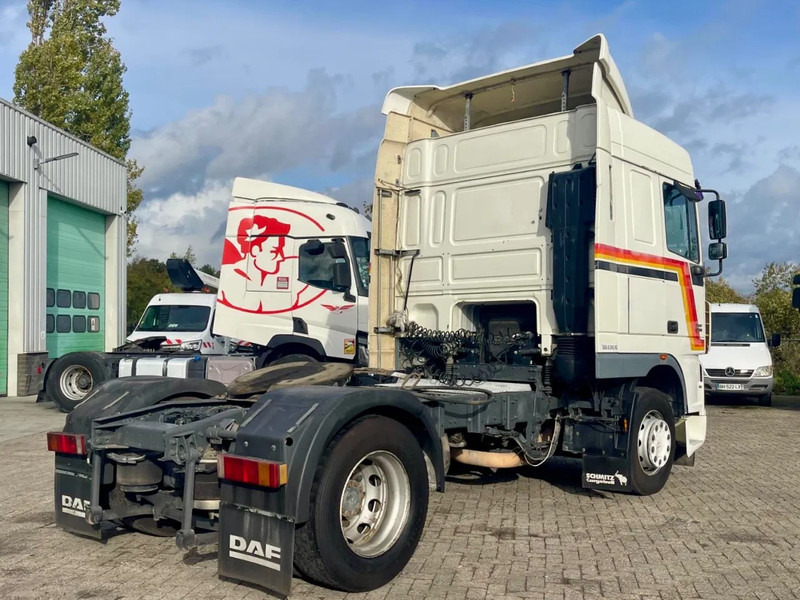 DAF 95.480 VERY CLEAN! EURO 4, PTO, HYDRAULIC, 2X FUEL TANK - Tracteur routier: photos 5 DAF 95.480 VERY CLEAN! EURO 4, PTO, HYDRAULIC, 2X FUEL TANK - Tracteur routier: photos 5