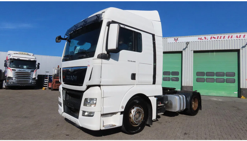 MAN TGX 14.440 RETARDER, 2 tanks, GREAT CONDITION! - Tracteur routier: photos 2 MAN TGX 14.440 RETARDER, 2 tanks, GREAT CONDITION! - Tracteur routier: photos 2