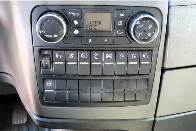 Tracteur routier MAN TGX 14.440 RETARDER, FRIGO, 2 beds: photos 15 Tracteur routier MAN TGX 14.440 RETARDER, FRIGO, 2 beds: photos 15