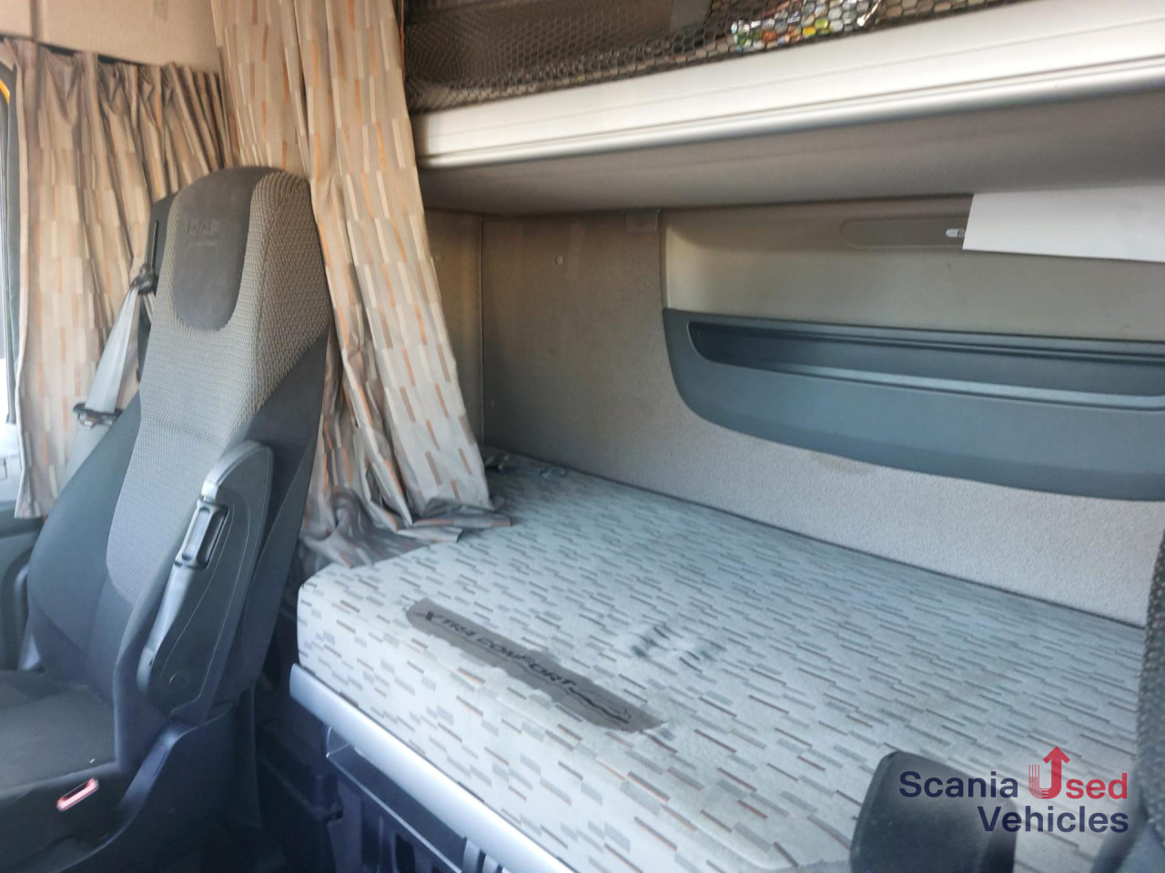 DAF XF 460 FT Space Cab Low deck - Tracteur routier: photos 3 DAF XF 460 FT Space Cab Low deck - Tracteur routier: photos 3