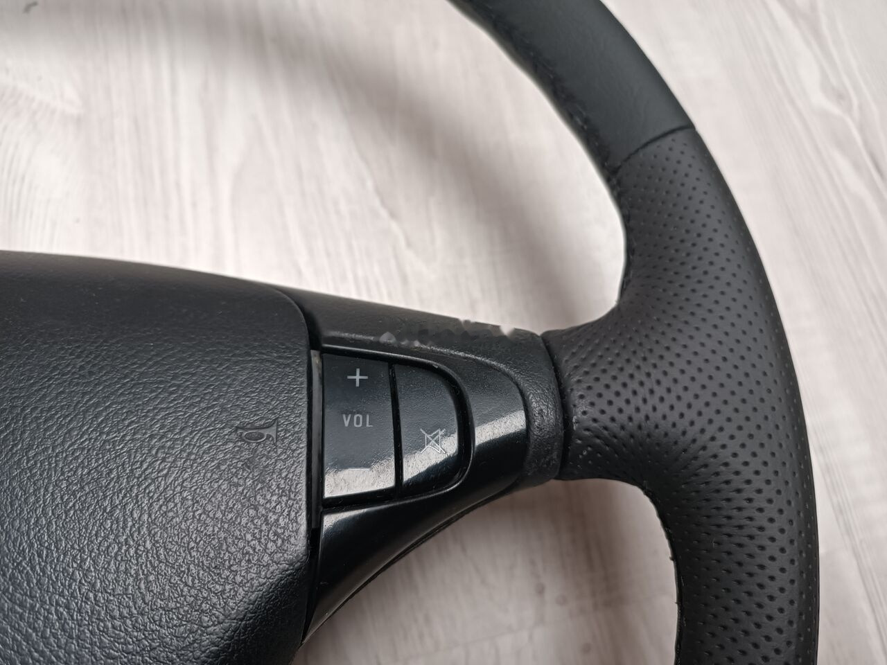 Scania NEW LEATHER Scania R - Volant pour Camion: photos 2 Scania NEW LEATHER Scania R - Volant pour Camion: photos 2