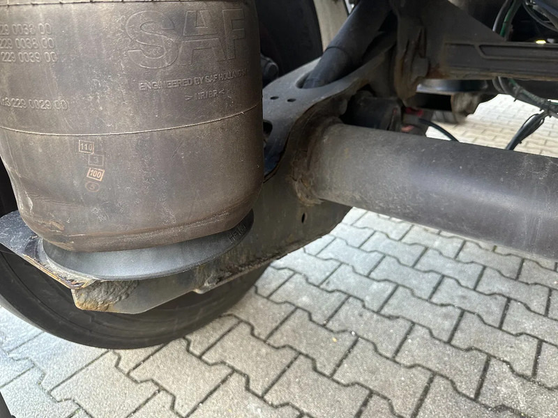 Semi-remorque porte-conteneur/ Caisse mobile Burg 20FT ADR (EX/II, EX/III, FL, AT), Leergewicht: 3.690kg, SAF INTRADISC, 2x liftaxle, ALCOA, NL-Chassis, APK/ADR: 08-2025: photos 18