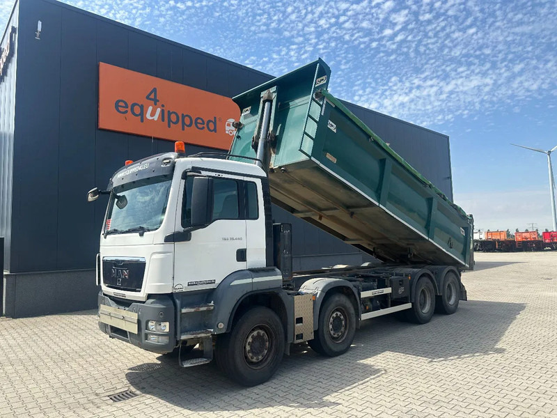 MAN TGS 35.440 AJK HARDOX KIPPER (16.5m3), 8x4, MANUAL, EURO-5, TWIN-STEER, BIG AXLES - Camion benne: photos 1 MAN TGS 35.440 AJK HARDOX KIPPER (16.5m3), 8x4, MANUAL, EURO-5, TWIN-STEER, BIG AXLES - Camion benne: photos 1