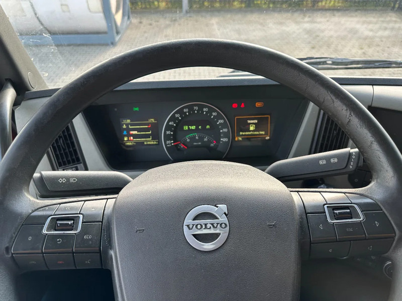 Tracteur routier Volvo FM 460 Globetrotter, Night-Airco, ADR (FL, AT), EURO-6, ALCOA, VEB, 4x available: photos 16 Tracteur routier Volvo FM 460 Globetrotter, Night-Airco, ADR (FL, AT), EURO-6, ALCOA, VEB, 4x available: photos 16