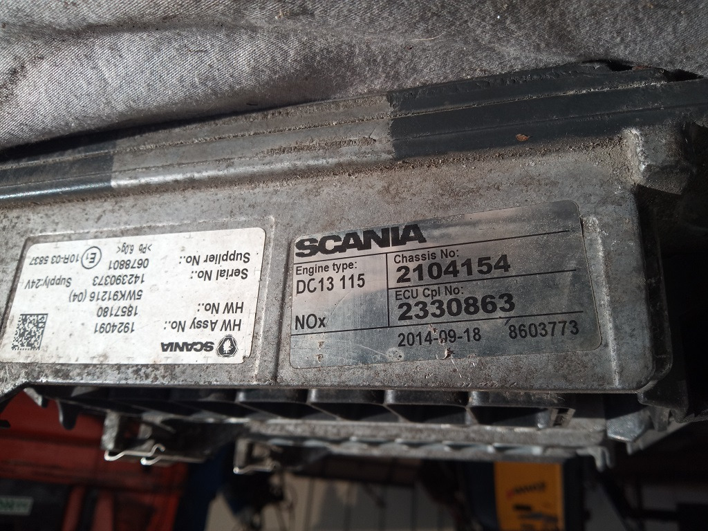EDC Scania R450 DC13115 2330863 - Bloc de gestion pour Camion: photos 1 EDC Scania R450 DC13115 2330863 - Bloc de gestion pour Camion: photos 1