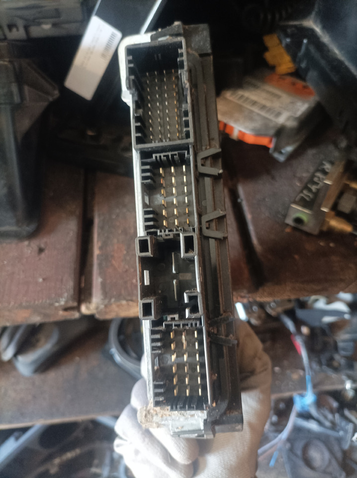 Scania Scania - Bloc de gestion: photos 2 Scania Scania - Bloc de gestion: photos 2