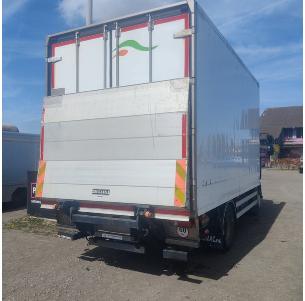 Renault Midlum-With-Hanging-Work-In-The-Fridge - Camion frigorifique: photos 4 Renault Midlum-With-Hanging-Work-In-The-Fridge - Camion frigorifique: photos 4