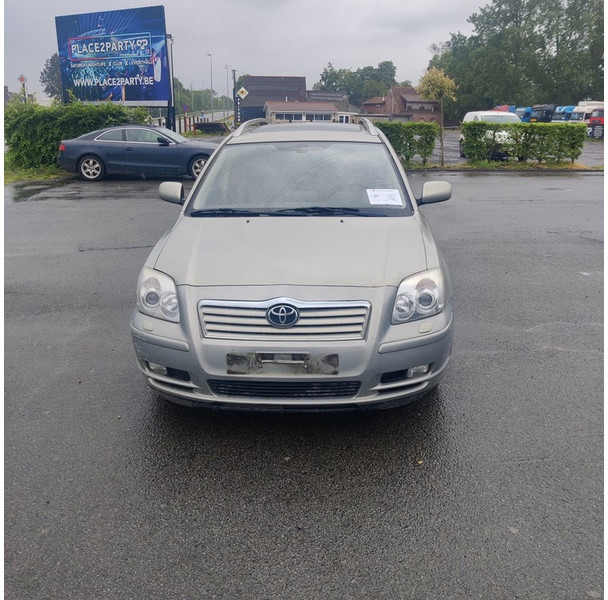 Toyota Avensis - Voiture: photos 1 Toyota Avensis - Voiture: photos 1