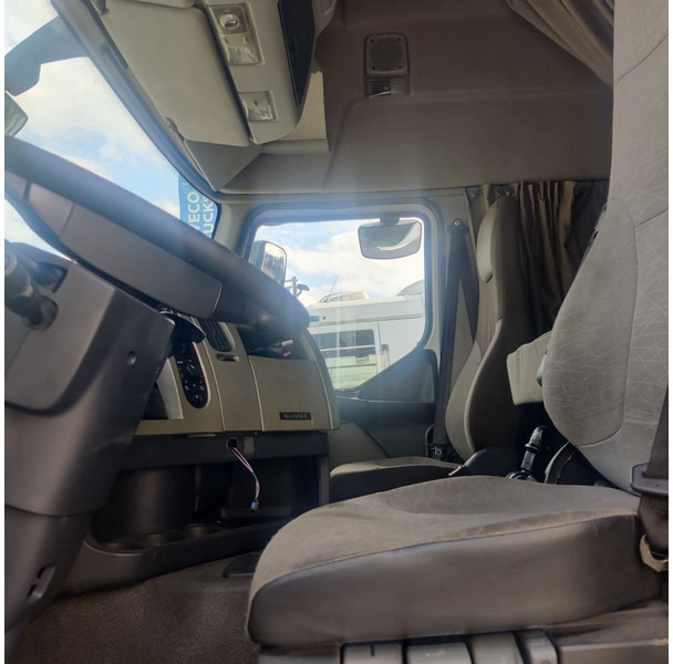 Tracteur routier Renault Premium-450: photos 7