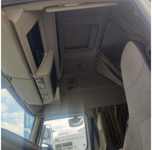 Tracteur routier Renault Premium-450: photos 8
