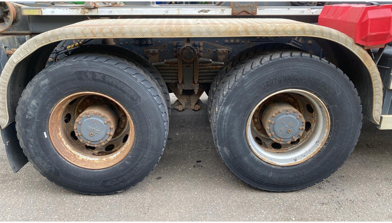 DAF CF 440 6X4 HOOKLIFT 20T - MANUAL GEARBOX - 315.000km - EURO 6 - BE TRUCK - Camion ampliroll: photos 4 DAF CF 440 6X4 HOOKLIFT 20T - MANUAL GEARBOX - 315.000km - EURO 6 - BE TRUCK - Camion ampliroll: photos 4
