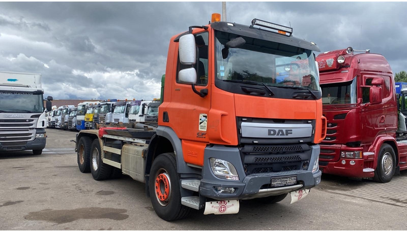 DAF CF 440 6X4 HOOKLIFT 20T - MANUAL GEARBOX - 315.000km - EURO 6 - BE TRUCK - Camion ampliroll: photos 1 DAF CF 440 6X4 HOOKLIFT 20T - MANUAL GEARBOX - 315.000km - EURO 6 - BE TRUCK - Camion ampliroll: photos 1