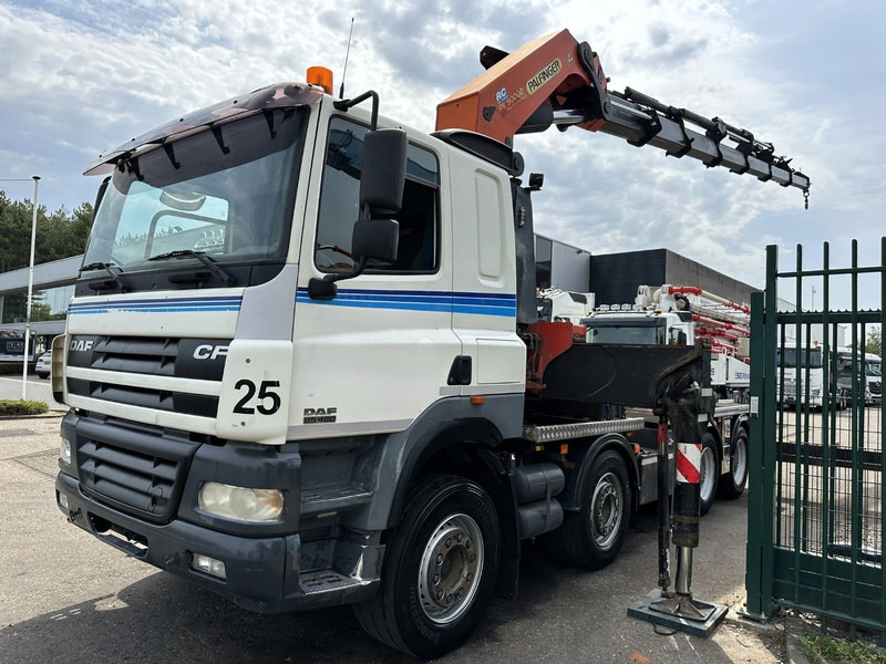 DAF CF 85.480 8x4 + CRANE PALFINGER PK90002 F (7x) - MANUAL ZF - RETARDER - BIG AXLES / HUB REDUCTION - STEEL SPRING - Camion grue: photos 4 DAF CF 85.480 8x4 + CRANE PALFINGER PK90002 F (7x) - MANUAL ZF - RETARDER - BIG AXLES / HUB REDUCTION - STEEL SPRING - Camion grue: photos 4