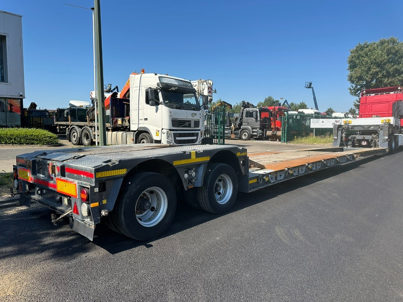 Kässbohrer LB2 48T - LOWBED - TIEFBETT / REMOVABLE NECK - ABNEHMBARE SCHWANENHALS - HYDR STEERING AXLES / LENKACHSEN - BPW - Semi-remorque surbaissé: photos 2 Kässbohrer LB2 48T - LOWBED - TIEFBETT / REMOVABLE NECK - ABNEHMBARE SCHWANENHALS - HYDR STEERING AXLES / LENKACHSEN - BPW - Semi-remorque surbaissé: photos 2