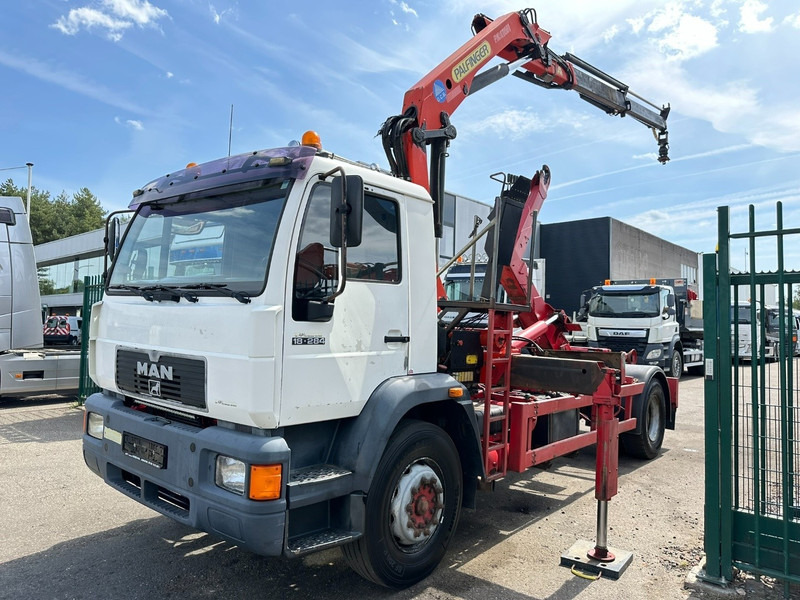MAN 18.284 HOOKLIFT + CRANE PALFINGER PK 11001 A - TÜV 05/2026 - STEEL SPRING / BLATT / LAMES - BE TRUCK - Camion ampliroll, Camion grue: photos 3 MAN 18.284 HOOKLIFT + CRANE PALFINGER PK 11001 A - TÜV 05/2026 - STEEL SPRING / BLATT / LAMES - BE TRUCK - Camion ampliroll, Camion grue: photos 3