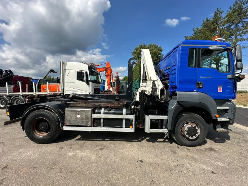 MAN TGA 18.310 4x4 HOOKLIFT + CRANE PALFINGER PK12000 - RADIO - ROTATOR - STEEL SPRING / HUB REDUCTION - MANUAL ZF - BE TRUCK - Camion ampliroll, Camion grue: photos 4 MAN TGA 18.310 4x4 HOOKLIFT + CRANE PALFINGER PK12000 - RADIO - ROTATOR - STEEL SPRING / HUB REDUCTION - MANUAL ZF - BE TRUCK - Camion ampliroll, Camion grue: photos 4