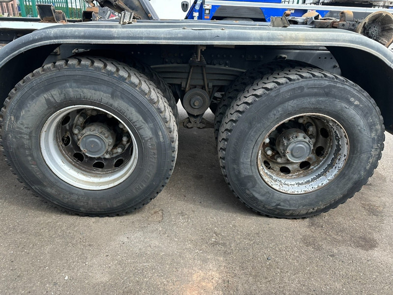 Camion ampliroll, Camion grue Renault C460 8x4 HOOKLIFT + CRANE HIAB 288 E-6 HIDUO - RADIO - 5/6 F - STEEL SPRING / HUB REDUCTION: photos 9