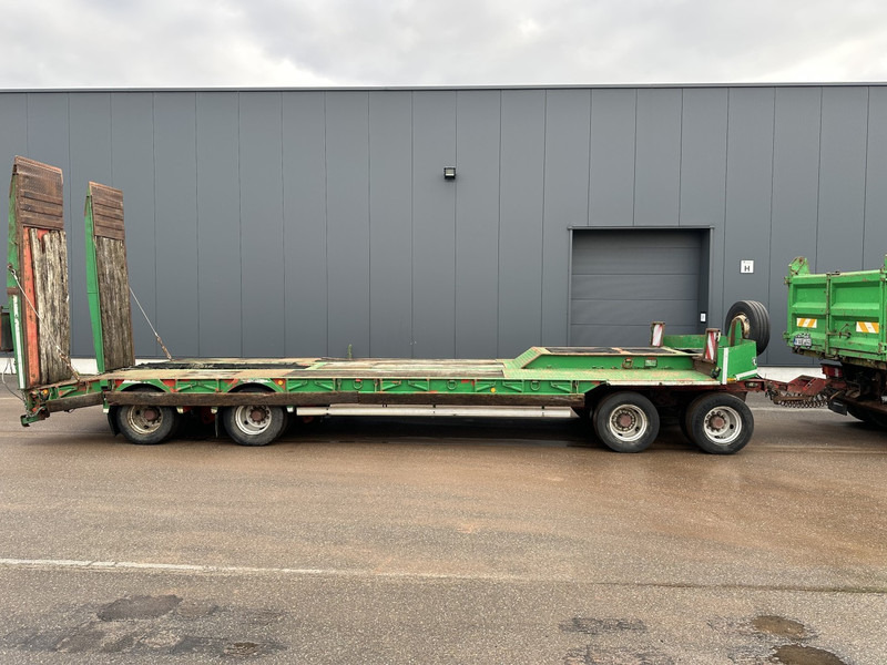 Robuste Kaiser R4004F 40T - 4-AS DIEPLADER / LOWLOADER - STEEL SPRING / BLADVERING / LAMES - BE PAPERS - Remorque porte-engin surbaissée: photos 2 Robuste Kaiser R4004F 40T - 4-AS DIEPLADER / LOWLOADER - STEEL SPRING / BLADVERING / LAMES - BE PAPERS - Remorque porte-engin surbaissée: photos 2
