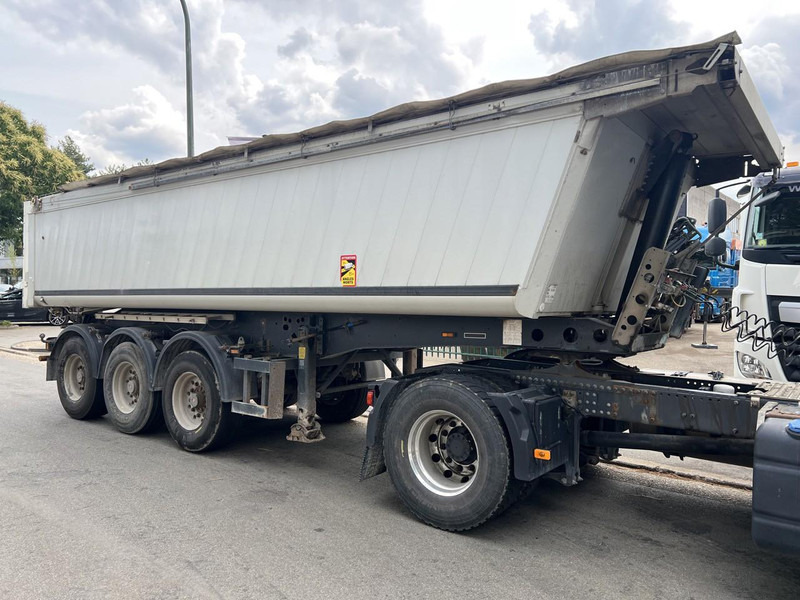Schmitz Cargobull SKI 24 3-AXLES SAF - STEEL BODY / ALU TIPPER - GOOD CONDITION - Semi-remorque benne: photos 5 Schmitz Cargobull SKI 24 3-AXLES SAF - STEEL BODY / ALU TIPPER - GOOD CONDITION - Semi-remorque benne: photos 5