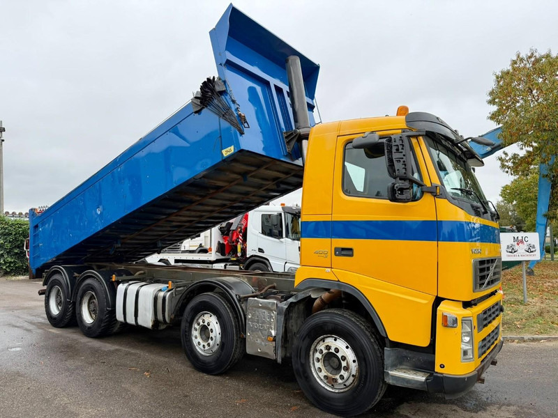 Volvo FH 400 8X4 TIPPER (insulated/isolé) - MANUAL 3+3 - STEEL SPRING / BLATT - EURO 5 - TUV 01/2026 - AXLES HUB REDUCTION - BE TRUCK - Camion benne: photos 1 Volvo FH 400 8X4 TIPPER (insulated/isolé) - MANUAL 3+3 - STEEL SPRING / BLATT - EURO 5 - TUV 01/2026 - AXLES HUB REDUCTION - BE TRUCK - Camion benne: photos 1