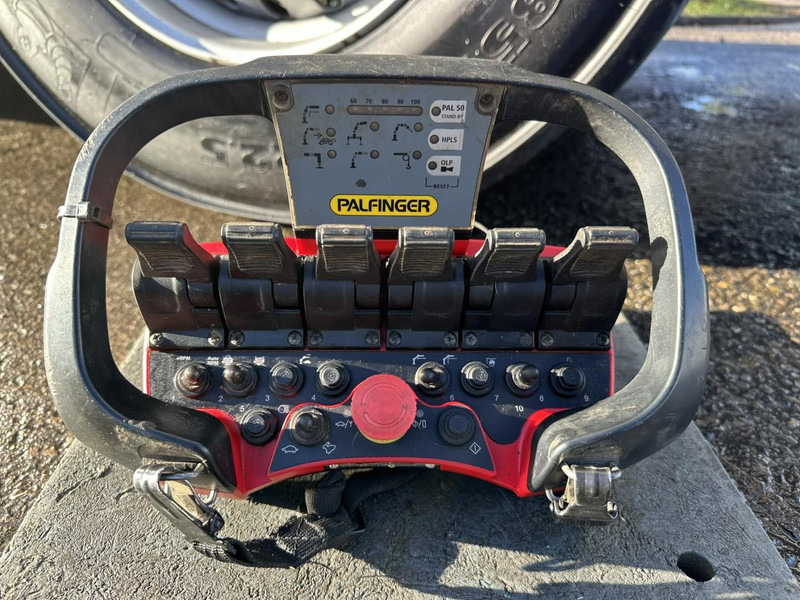 Camion grue Volvo FH 500 6X2 + CRANE PALFINGER PK16502 (2008) - EURO 6 - 473.357 KM - I-SHIFT - FRIGO - BE TRUCK: photos 10 Camion grue Volvo FH 500 6X2 + CRANE PALFINGER PK16502 (2008) - EURO 6 - 473.357 KM - I-SHIFT - FRIGO - BE TRUCK: photos 10