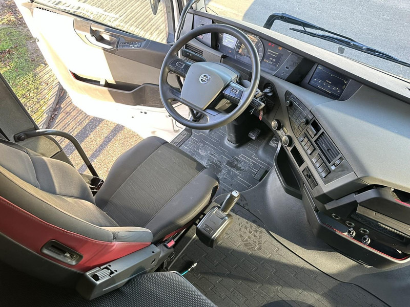 Camion grue Volvo FH 500 6X2 + CRANE PALFINGER PK16502 (2008) - EURO 6 - 473.357 KM - I-SHIFT - FRIGO - BE TRUCK: photos 11 Camion grue Volvo FH 500 6X2 + CRANE PALFINGER PK16502 (2008) - EURO 6 - 473.357 KM - I-SHIFT - FRIGO - BE TRUCK: photos 11