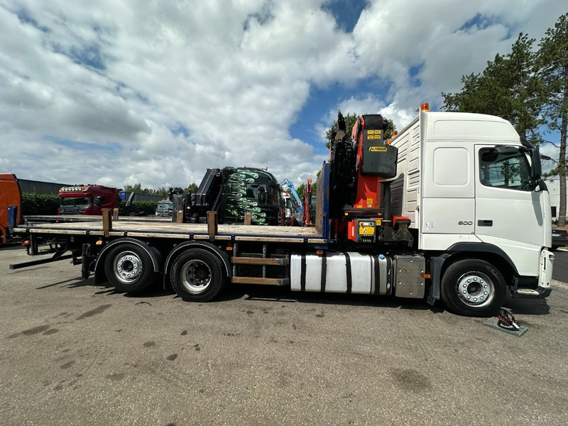 Volvo FH 500 6X2 + CRANE PALFINGER PK50002 E 6x - RETARDER - PLATFORM 6m20 - TWISTLOCKS 20' - 561.000km - EURO 5 - Camion grue: photos 5 Volvo FH 500 6X2 + CRANE PALFINGER PK50002 E 6x - RETARDER - PLATFORM 6m20 - TWISTLOCKS 20' - 561.000km - EURO 5 - Camion grue: photos 5