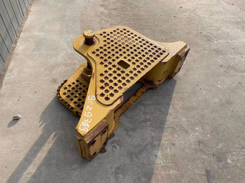 Cat D4 NG Zugtraverse - Accessoire pour Engins de chantier: photos 3 Cat D4 NG Zugtraverse - Accessoire pour Engins de chantier: photos 3