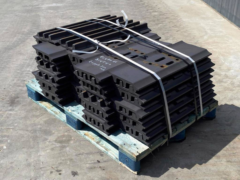Case CX330 / CX350 Shoes/Pads - Frame/ Châssis pour Engins de chantier: photos 1 Case CX330 / CX350 Shoes/Pads - Frame/ Châssis pour Engins de chantier: photos 1