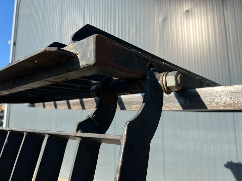 Cat 313D / M315D / 320D / 325D / 330D / 345C / 365C / - Cabine et intérieur pour Engins de chantier: photos 3 Cat 313D / M315D / 320D / 325D / 330D / 345C / 365C / - Cabine et intérieur pour Engins de chantier: photos 3