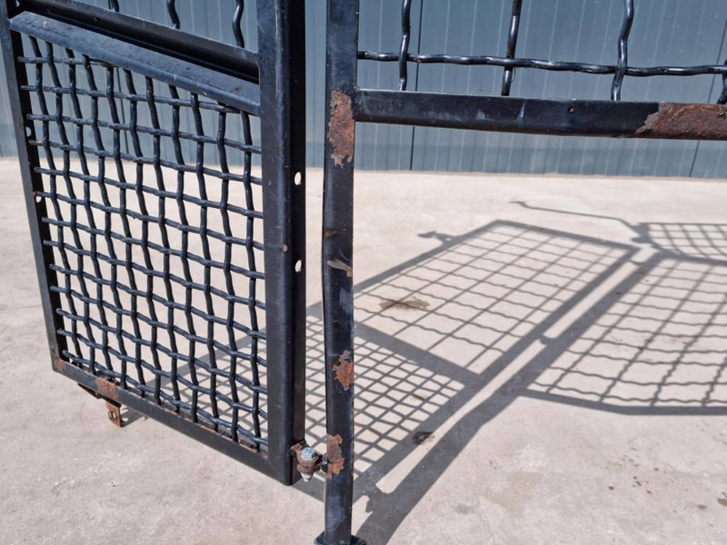 Cat 938K / 938M - Cabine et intérieur pour Engins de chantier: photos 4 Cat 938K / 938M - Cabine et intérieur pour Engins de chantier: photos 4