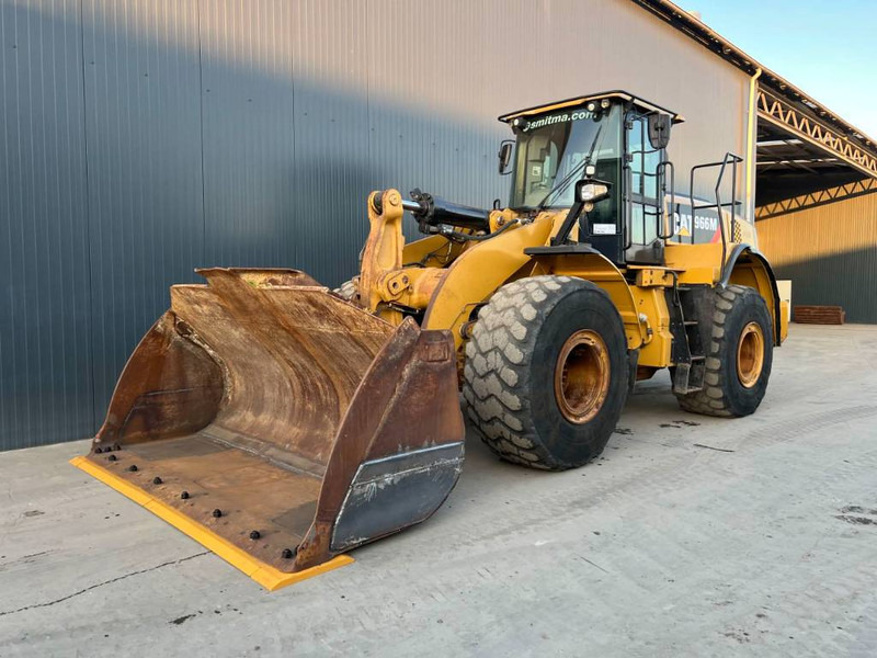 Cat 966M - Chargeuse sur pneus: photos 1 Cat 966M - Chargeuse sur pneus: photos 1