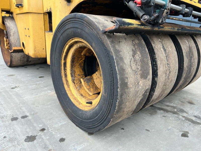 Cat CC24 - Compacteur mixte: photos 5 Cat CC24 - Compacteur mixte: photos 5