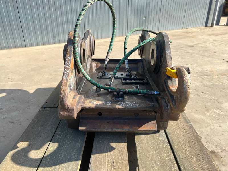 KLEPP MEK KM70 - DX210 - Attache rapide pour Engins de chantier: photos 2 KLEPP MEK KM70 - DX210 - Attache rapide pour Engins de chantier: photos 2