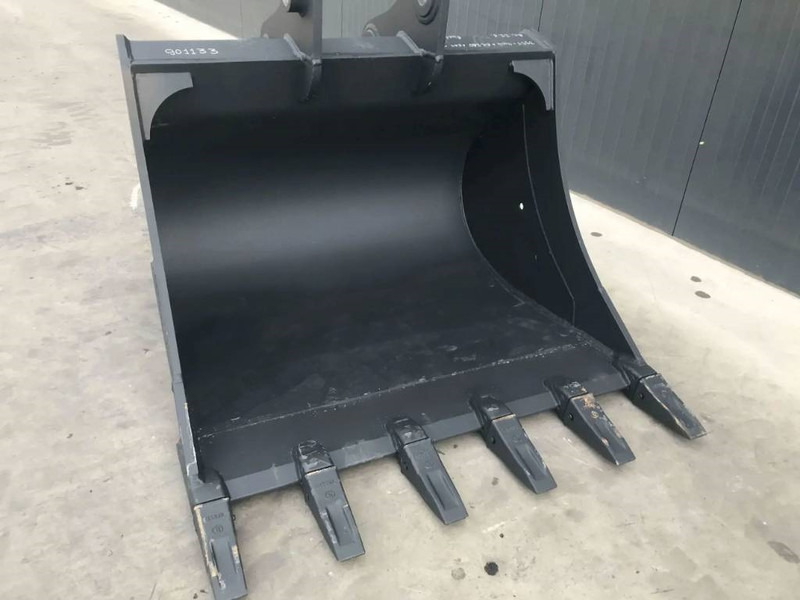 Komatsu PC228 - Godet pour Engins de chantier: photos 4 Komatsu PC228 - Godet pour Engins de chantier: photos 4