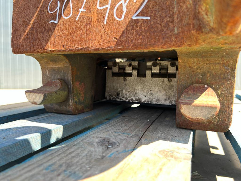 Attache rapide pour Engins de chantier OilQuick OQ60 - 311F / 313F / 315F: photos 12