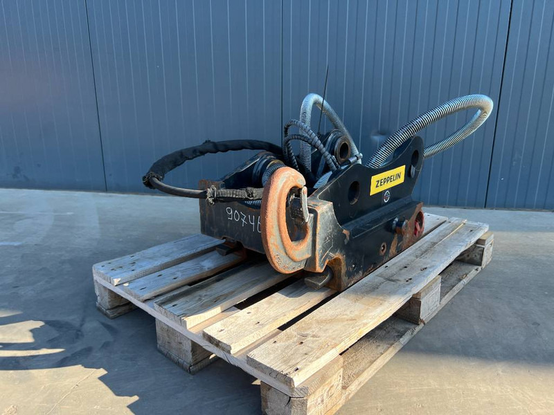 OilQuick OQ65 - 311F / 313F / 315F - Attache rapide pour Engins de chantier: photos 1 OilQuick OQ65 - 311F / 313F / 315F - Attache rapide pour Engins de chantier: photos 1