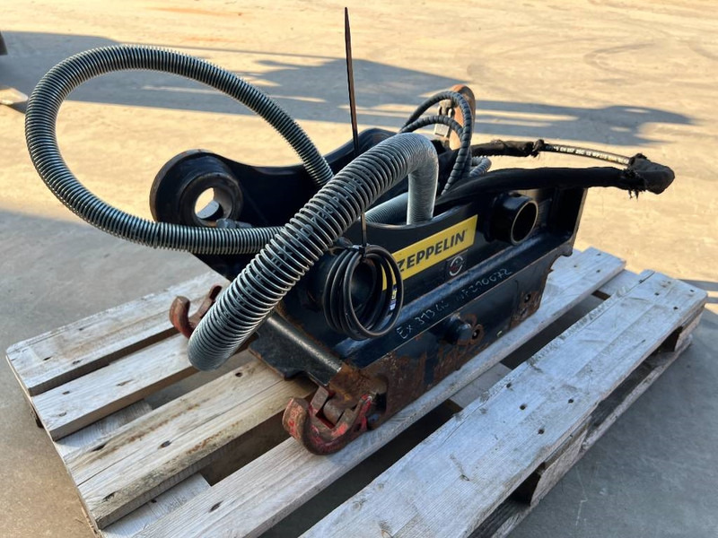 OilQuick OQ65 - 311F / 313F / 315F - Attache rapide pour Engins de chantier: photos 4 OilQuick OQ65 - 311F / 313F / 315F - Attache rapide pour Engins de chantier: photos 4