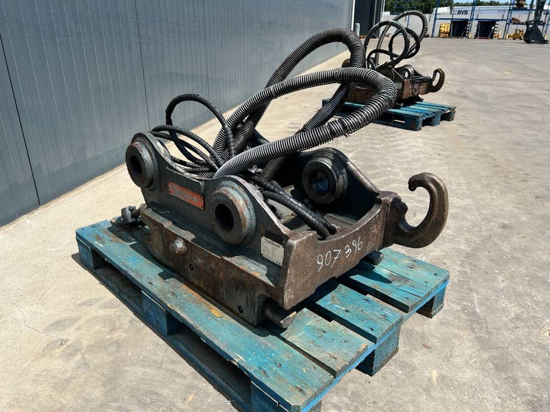 OilQuick OQ70/55 - 323E - Attache rapide pour Engins de chantier: photos 3 OilQuick OQ70/55 - 323E - Attache rapide pour Engins de chantier: photos 3