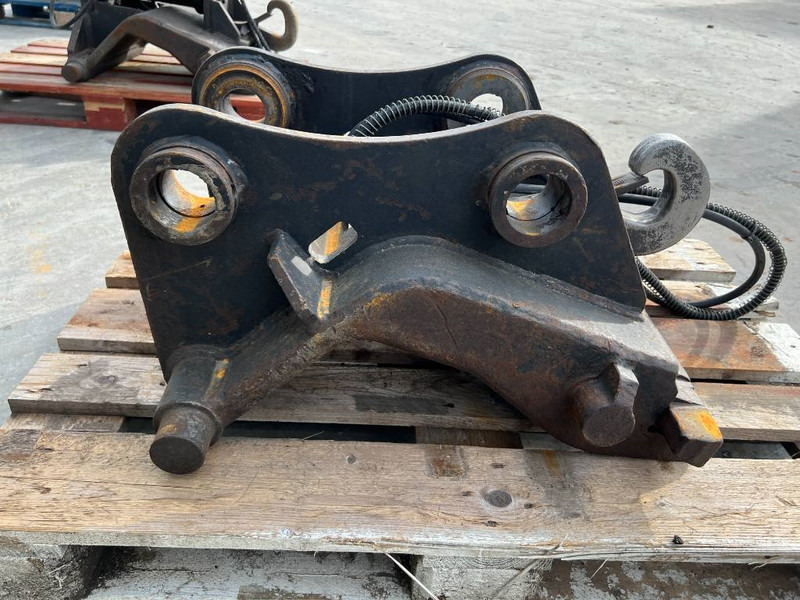 Verachtert CW30 / CW40 - ZX140 - Attache rapide pour Engins de chantier: photos 4 Verachtert CW30 / CW40 - ZX140 - Attache rapide pour Engins de chantier: photos 4