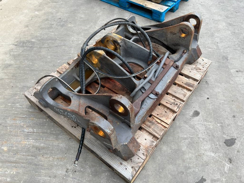 Volvo ISO / Lundberg - L120E / L120F / L120G / L120H / L - Attache rapide pour Engins de chantier: photos 3 Volvo ISO / Lundberg - L120E / L120F / L120G / L120H / L - Attache rapide pour Engins de chantier: photos 3