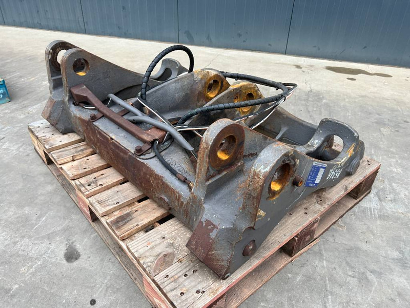 Volvo ISO / Lundberg - L120E / L120F / L120G / L120H / L - Attache rapide pour Engins de chantier: photos 1 Volvo ISO / Lundberg - L120E / L120F / L120G / L120H / L - Attache rapide pour Engins de chantier: photos 1