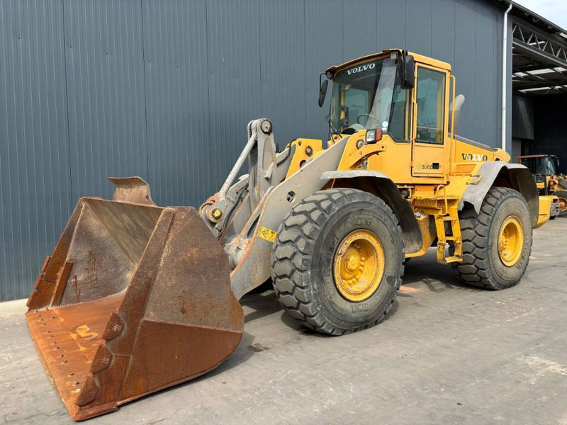 Volvo L120E - Chargeuse sur pneus: photos 1 Volvo L120E - Chargeuse sur pneus: photos 1