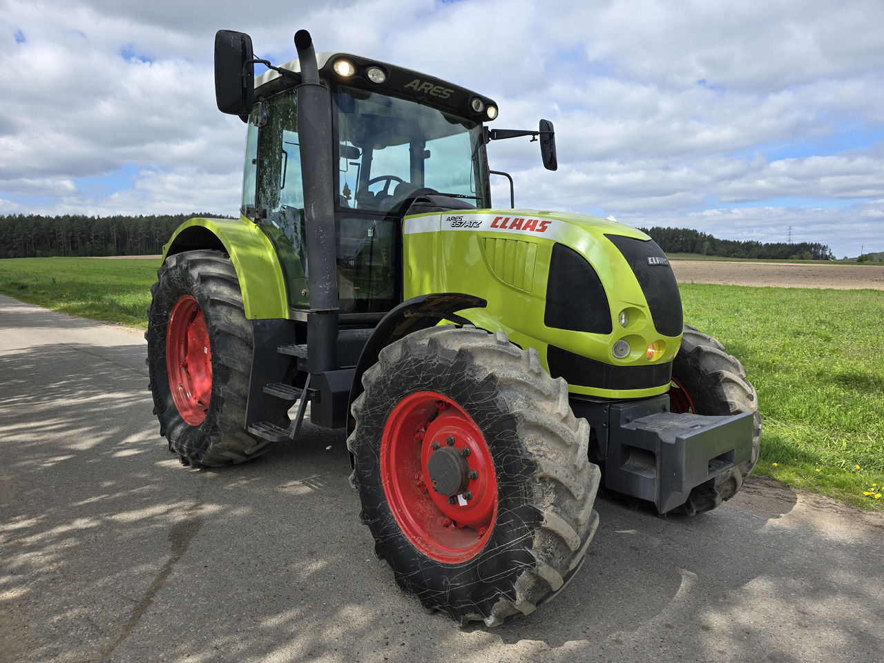 CLAAS Ares 657 ATZ - Tracteur agricole: photos 2 CLAAS Ares 657 ATZ - Tracteur agricole: photos 2