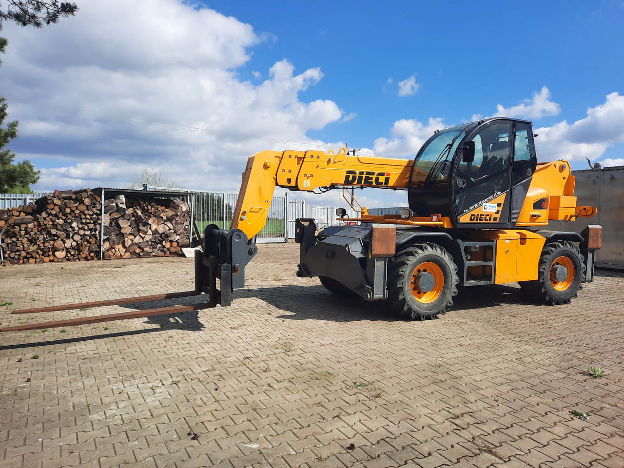 Dieci PEGASUS 60.16 (2.0) ( 6 t / 16 m) - 2016 r. - Chargeuse sur pneus: photos 2 Dieci PEGASUS 60.16 (2.0) ( 6 t / 16 m) - 2016 r. - Chargeuse sur pneus: photos 2